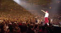 Кадр из фильма "Eminem: Live from New York City" - 2