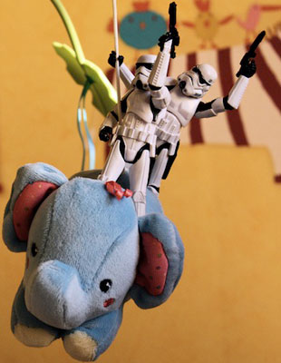 Матрешки, мышка и грибы: досуг штурмовиков