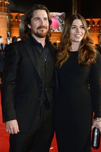 Кристиан Бэйл с женой Сиби Блэйзик