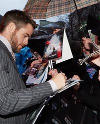 <p class="MsoNormal" style="margin-bottom: 12.0pt;"><span style="font-size: 11.0pt; font-family: 'Calibri','sans-serif'; mso-bidi-font-family: 'Times New Roman';">Крис Пайн</span></p>