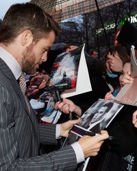 <p class="MsoNormal" style="margin-bottom: 12.0pt;"><span style="font-size: 11.0pt; font-family: 'Calibri','sans-serif'; mso-bidi-font-family: 'Times New Roman';">Крис Пайн</span></p>