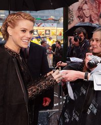 <p class="MsoNormal" style="margin-bottom: 12.0pt;"><span style="font-size: 11.0pt; font-family: 'Calibri','sans-serif'; mso-bidi-font-family: 'Times New Roman';">Элис Ив</span></p>