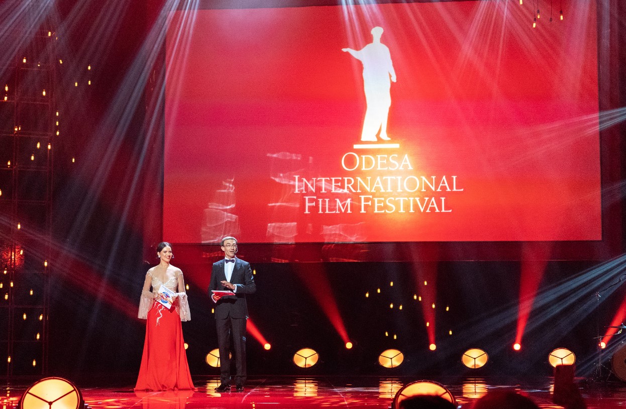 фото с церемонии закрытия ОМКФ 2018