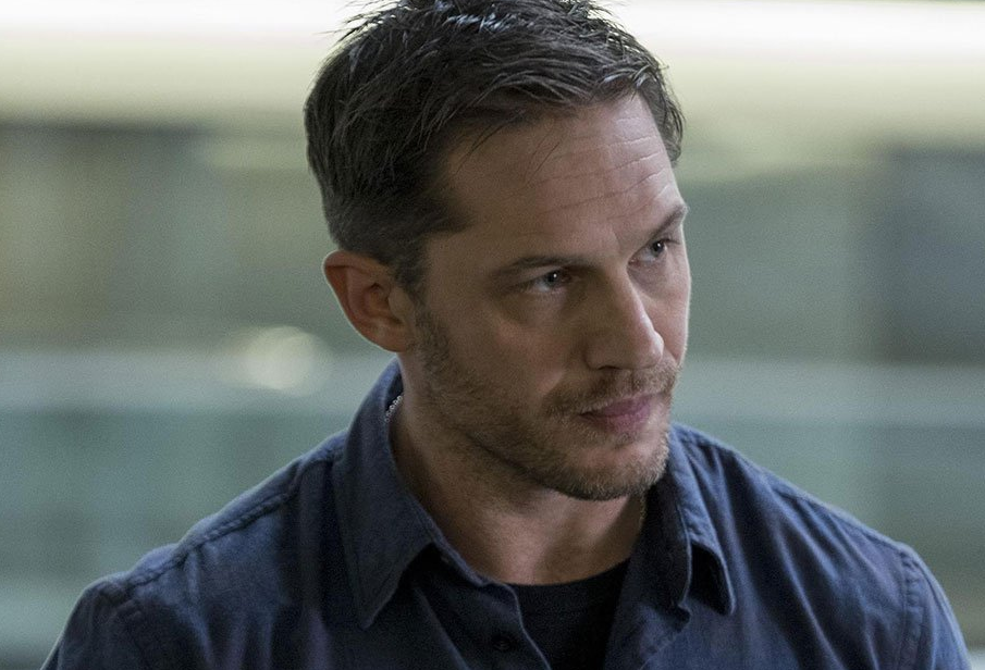 Том Харди в фильме "Веном"