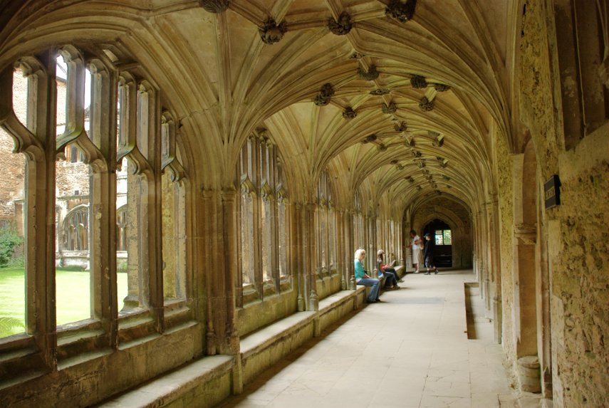 Где искать «Фантастических зверей» в реальной жизни: гид по местам съемок