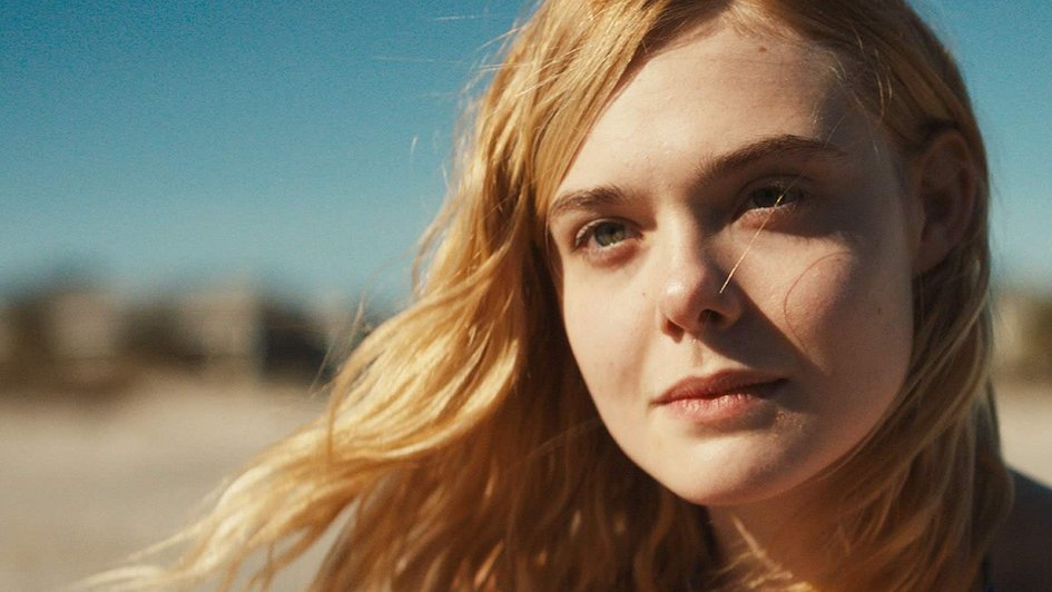 Прекрасная Эль Фэннинг в "Галвестоне"