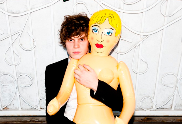 Новые герои: Эван Питерс