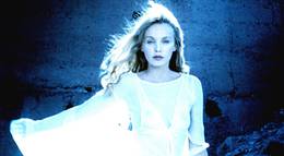 Кадр из фильма "Вам звонит Градива" - 1