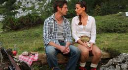 Кадр из фильма "Bollywood lässt Alpen glühen" - 2