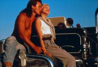 Кадр Слияние двух лун