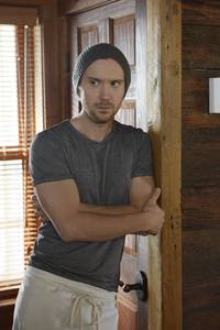 Кадр Быть человеком