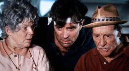 Кадр из фильма "Предки" - 2