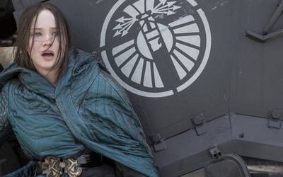 В кино на этой неделе: последние Голодные игры, комедия с пришельцами и тыква-людоед