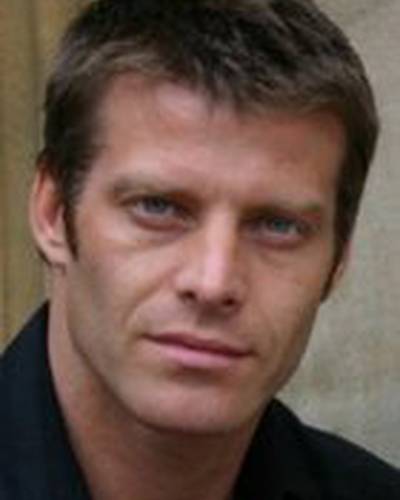 Дэниэл Кейс фото