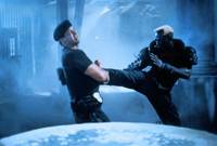 Кадр Разрушитель