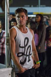 Кадр 128 ударов сердца в минуту