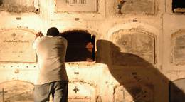 Кадр из фильма "И пес пожрал пса" - 1