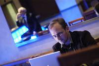 Кадр Одиночество в сети