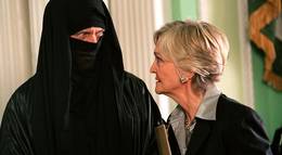 Кадр из фильма "Немного за сорок" - 1