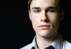 Сэм Андервуд стал новой сериальной звездой