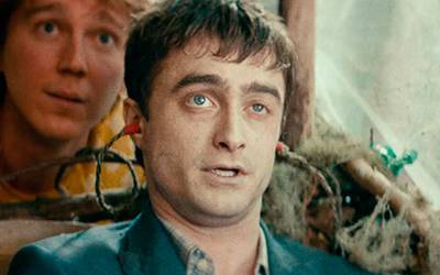 В кино на этой неделе: труп Гарри Поттера, людоеды на курорте и «Челюсти» с бикини