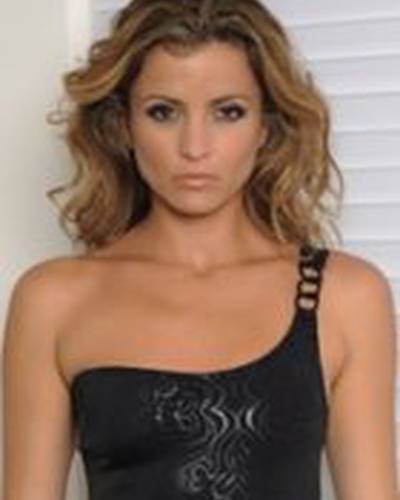 Camila Quaresma фото