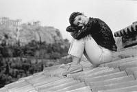 Кадр Девушка на мосту