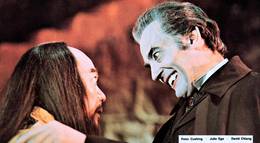 Кадр из фильма "Легенда о Семи Золотых вампирах" - 2