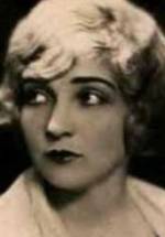 Белль Беннетт фото