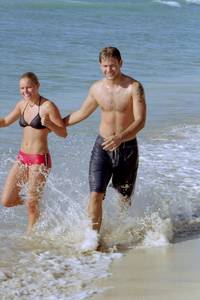 Кадр Голубая волна