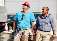 Кадр Строительная помощь