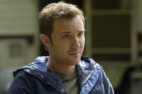 Кадр Быть человеком