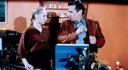 Кадр из фильма "Вдаль уплывают облака" - 2