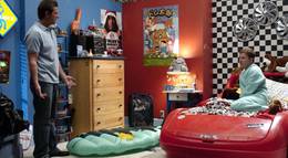 Кадр из фильма "Мальчик на троих" - 2