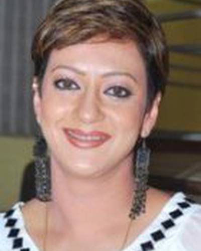 Суприя Карник фото