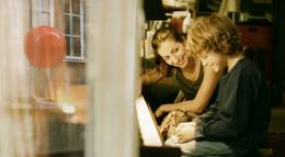 Кадр из фильма "Полет красного надувного шарика" - 1