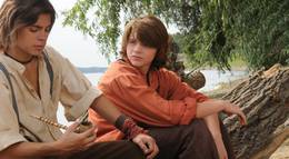 Кадр из фильма "Том Сойер и Гекльберри Финн" - 2