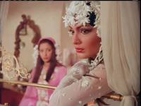 Кадр Амар,  Акбар, Антони