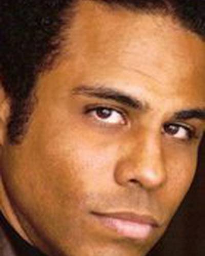 Адам Лазарр-Уайт фото