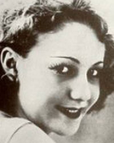 Дея Сельва фото