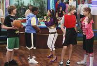 Кадр Всё тип-топ, или Жизнь на палубе