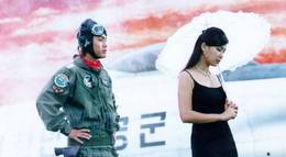 Кадр из фильма "Первый поцелуй" - 1