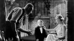 Кадр из фильма "Уродцы" - 2