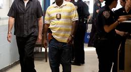 Кадр из фильма "Парочка копов" - 2