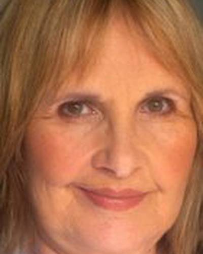 Джули Ариола фото