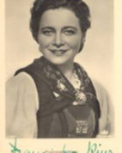 Franziska Kinz фото