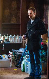 Кадр Элементарно