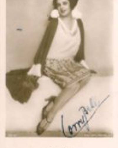 Корри Белл фото