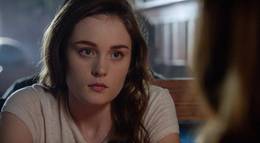 Кадр из фильма "Под куполом" - 2