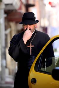 Кадр Священная бутыль 2